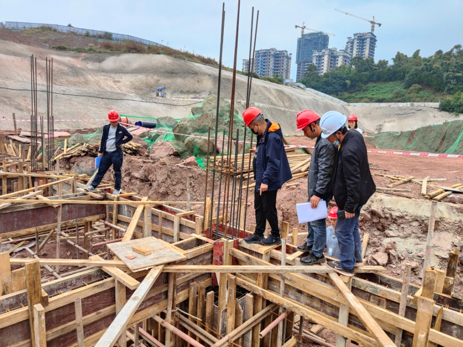 抓落實(shí)，嚴(yán)控工程建設(shè)質(zhì)量安全
