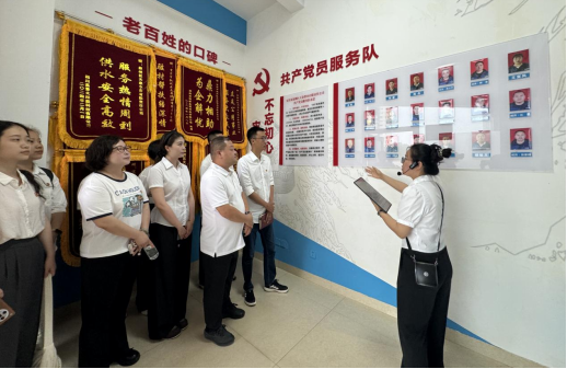 天泉公司黨支部與共產(chǎn)黨員服務(wù)大隊(duì)黨支部聯(lián)合開(kāi)展黨建業(yè)務(wù)交流座談會(huì)
